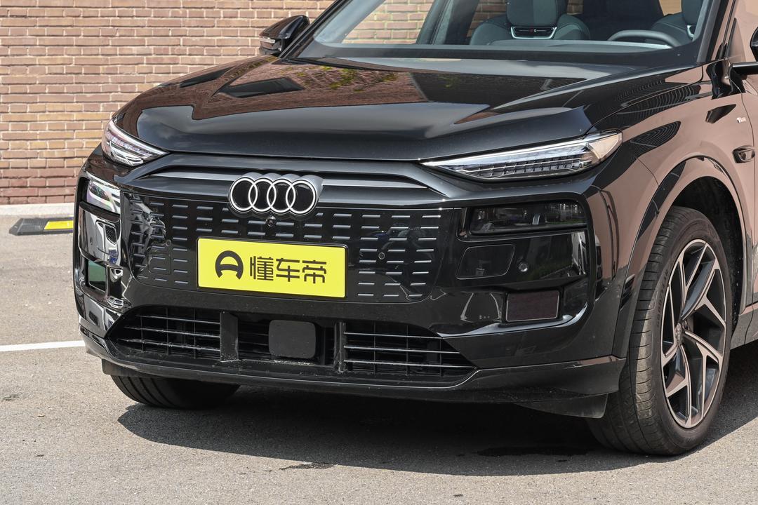 Audi Q6L e-tron 2026, фото 9