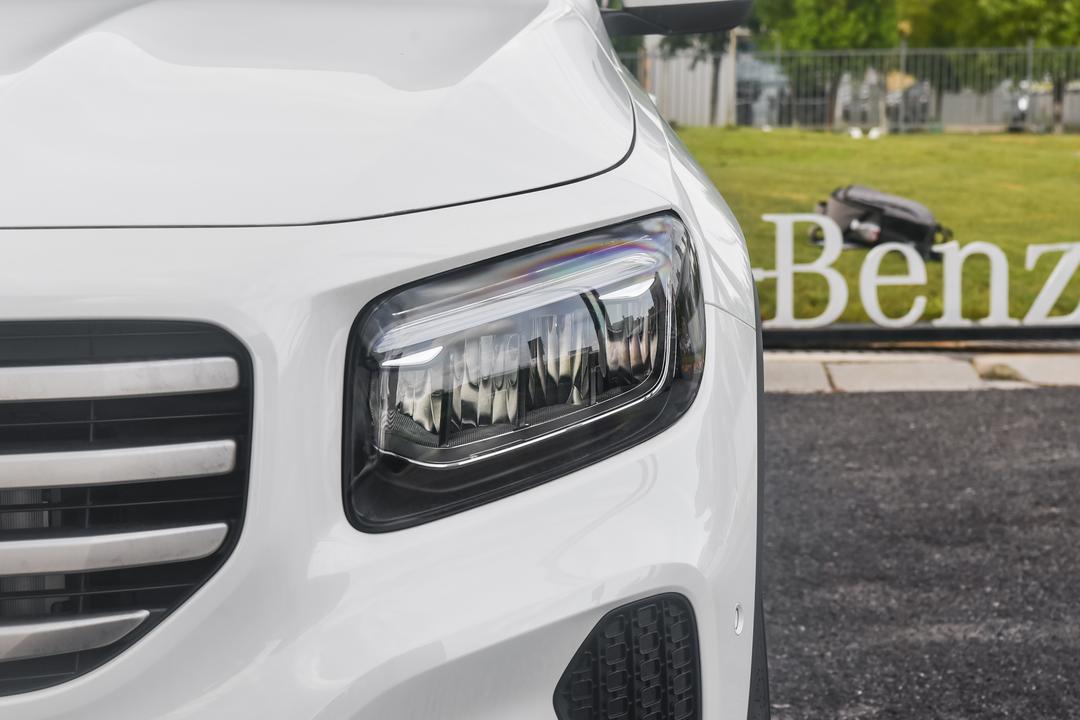 Mercedes-Benz GLB 2026, фото 11
