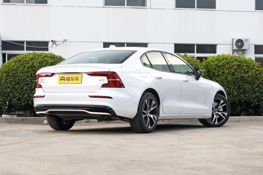Volvo S60 2026, фото 7