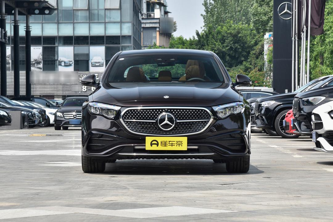 Mercedes-Benz E-Class 2026, фото 2
