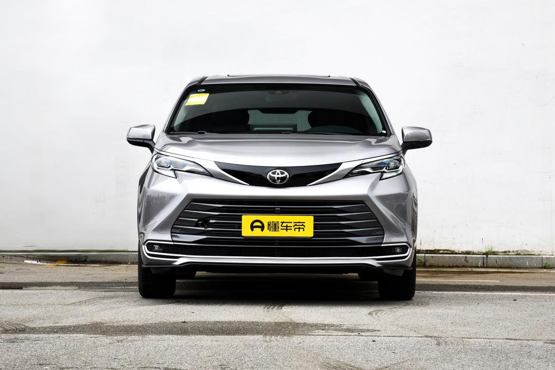 Toyota Sienna 2026, фото 2