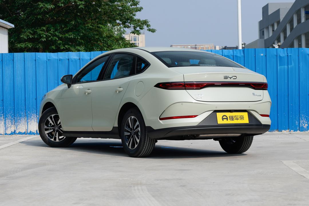 BYD Qin PLUS DM 2026, фото 5