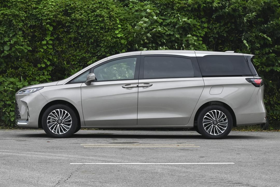 Buick GL8 PHEV 2026, фото 4