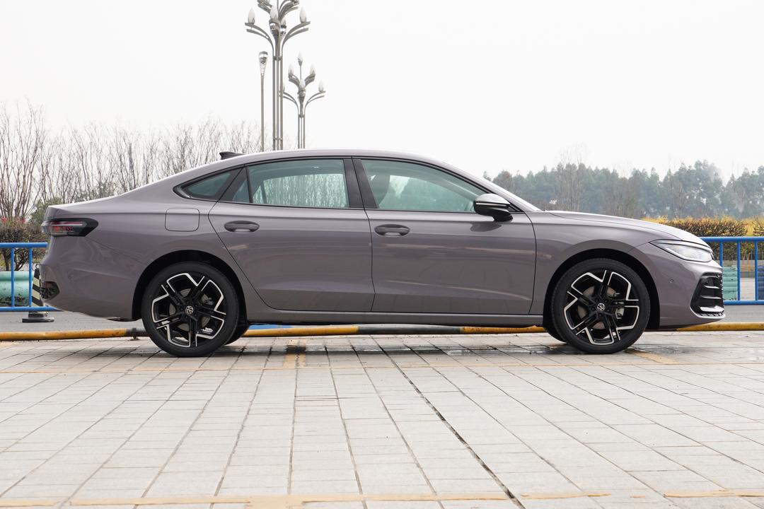 Volkswagen Passat 2026, фото 8