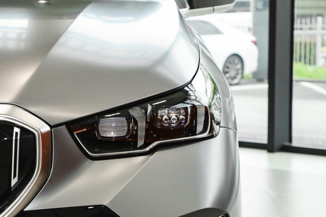 BMW 5 Series 2026, фото 10