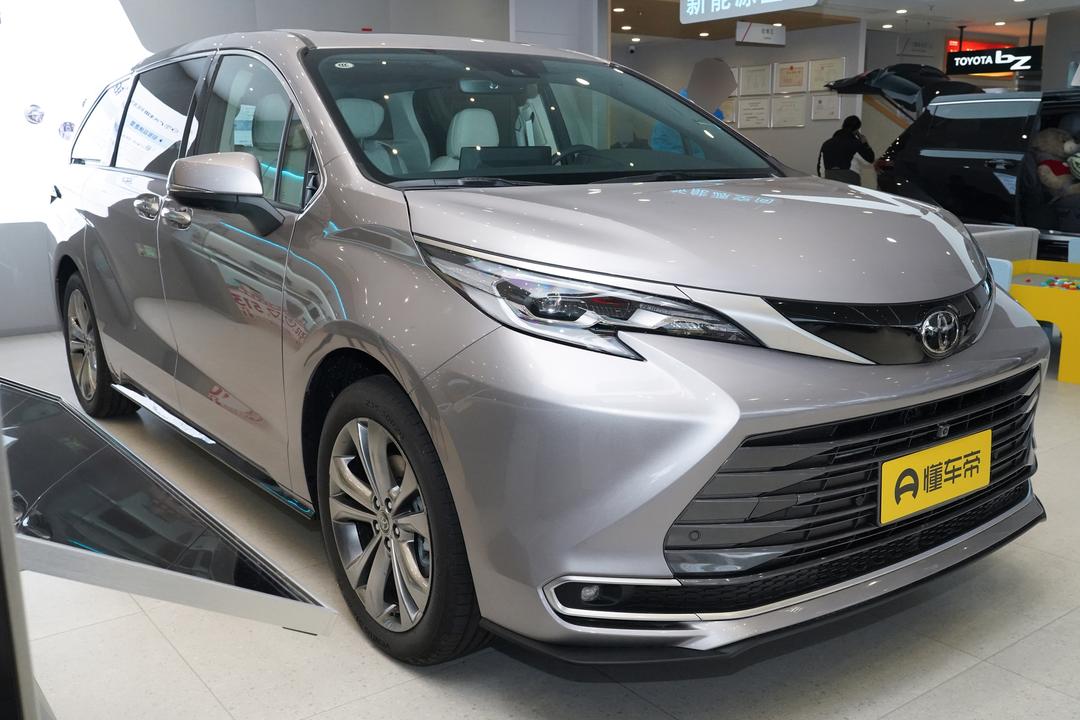 Toyota Sienna 2026, фото 3