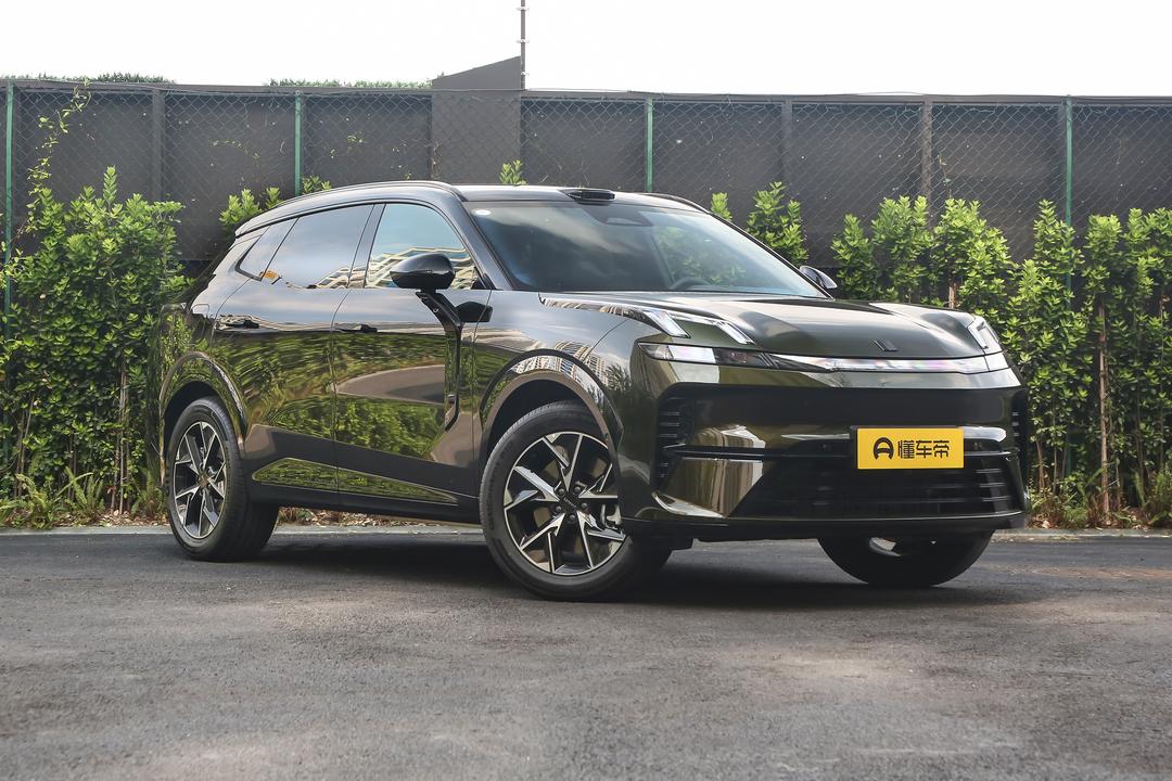 Lynk & Co 08 EM-P 2026, фото 3