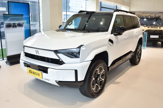 Dongfeng M817 2026 — купить из Китая под заказ