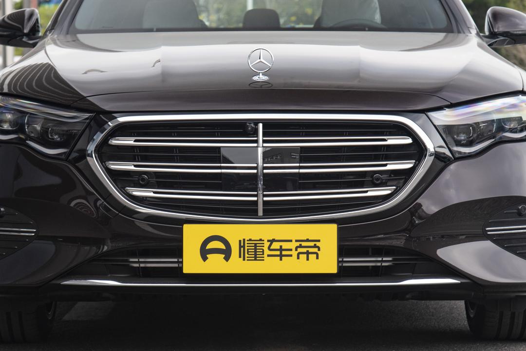 Mercedes-Benz E-Class 2026, фото 10
