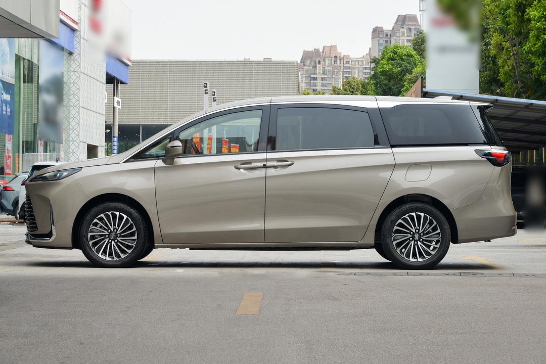 Buick GL8 PHEV 2026, фото 4
