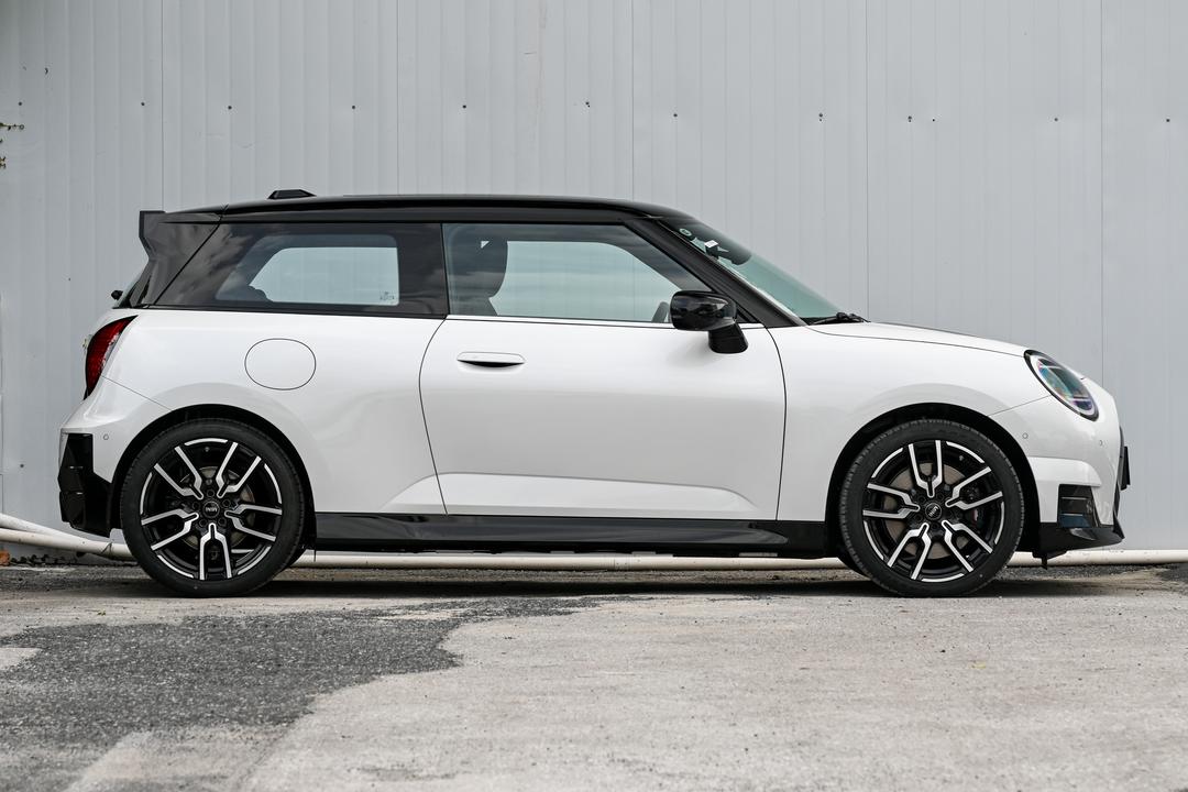 MINI Cooper Electric 2026, фото 8