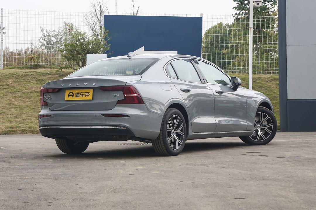Volvo S60 2026, фото 7