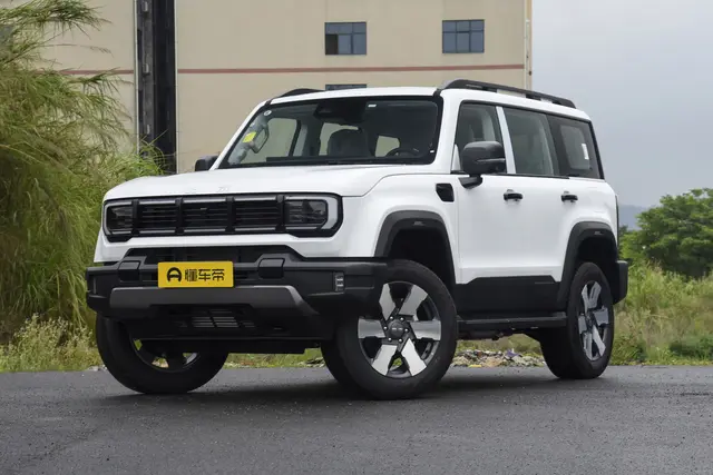 BAIC BJ40 EREV 2026 — купить из Китая под заказ