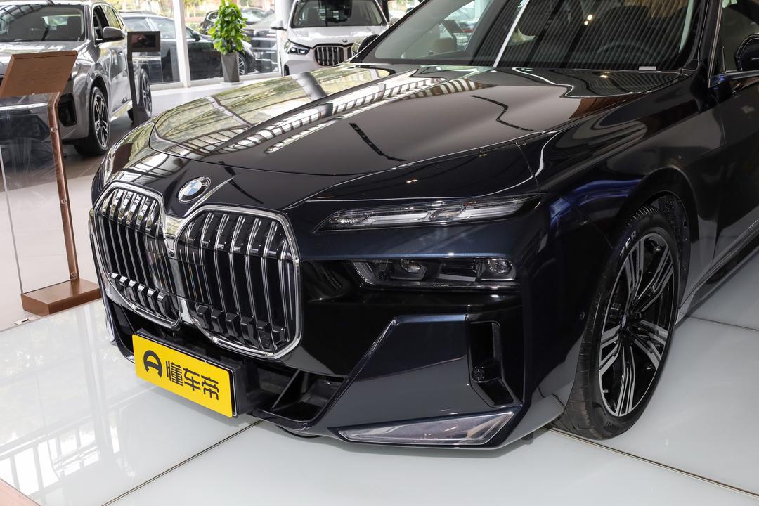 BMW 7-Series 2026, фото 7