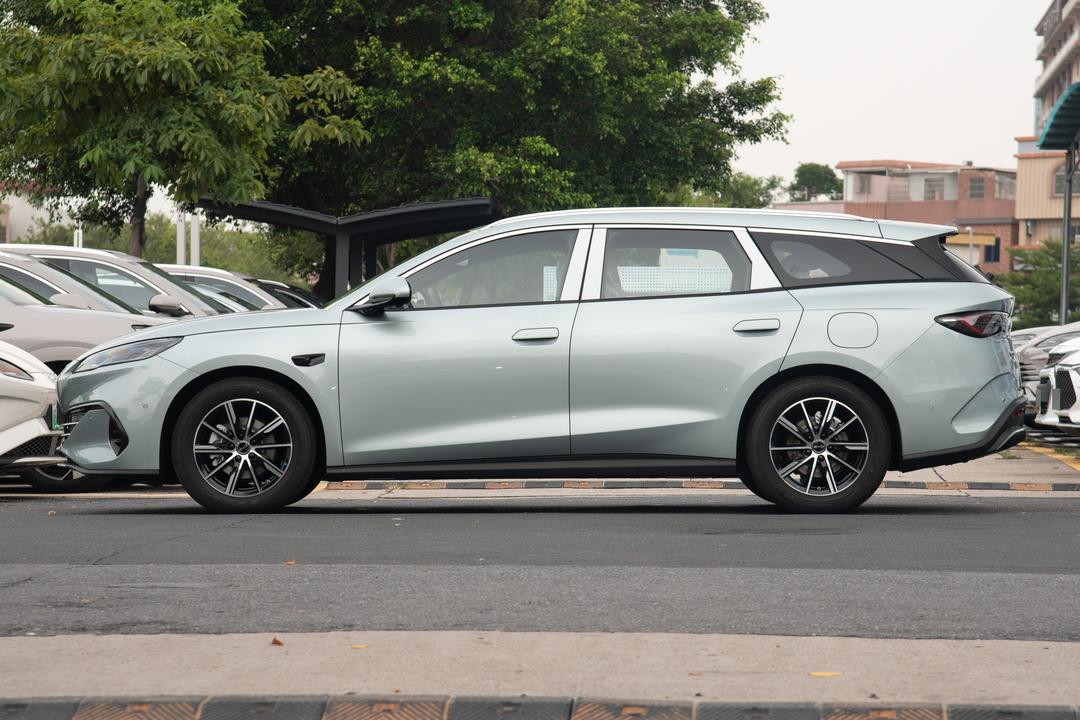 BYD Seal 06 DM Touring 2026, фото 4