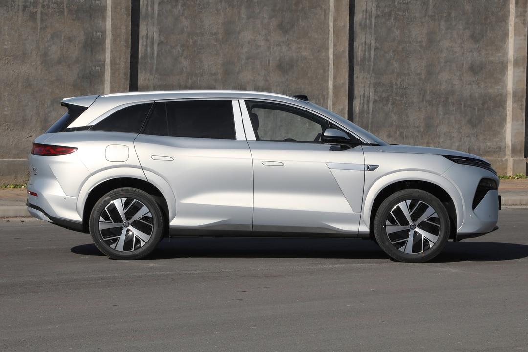 BYD Tang L EV 2026, фото 8