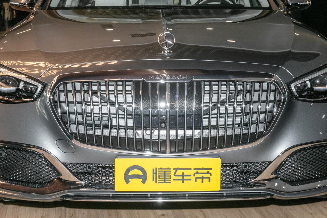 Mercedes-Benz Maybach S-Class 2026, фото 8