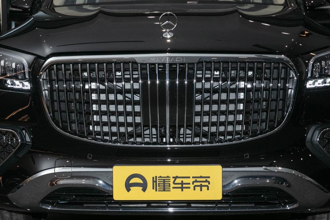 Mercedes-Benz Maybach GLS 2026, фото 9