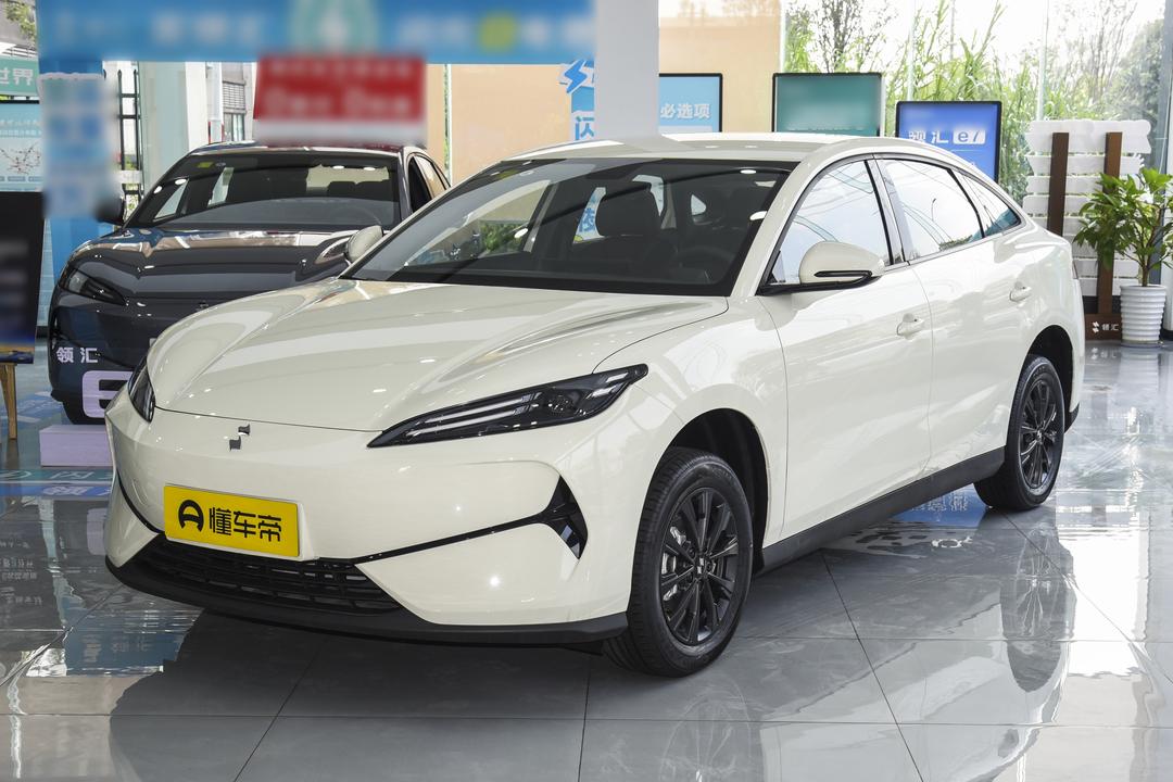 BYD e7 EV 2026, фото 1