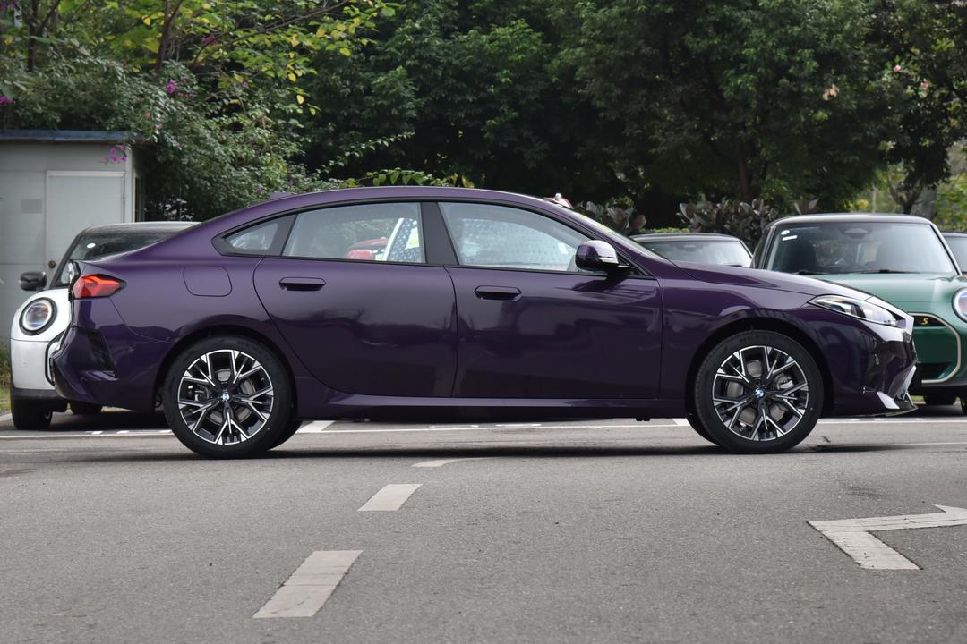 BMW 2 Series 2026, фото 8