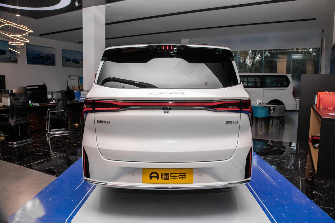 Dongfeng Starlight V9 2026, фото 6