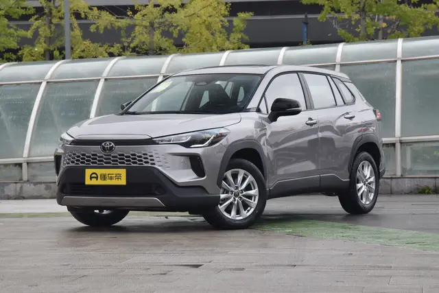 Toyota Corolla Cross 2026 — купить из Китая под заказ