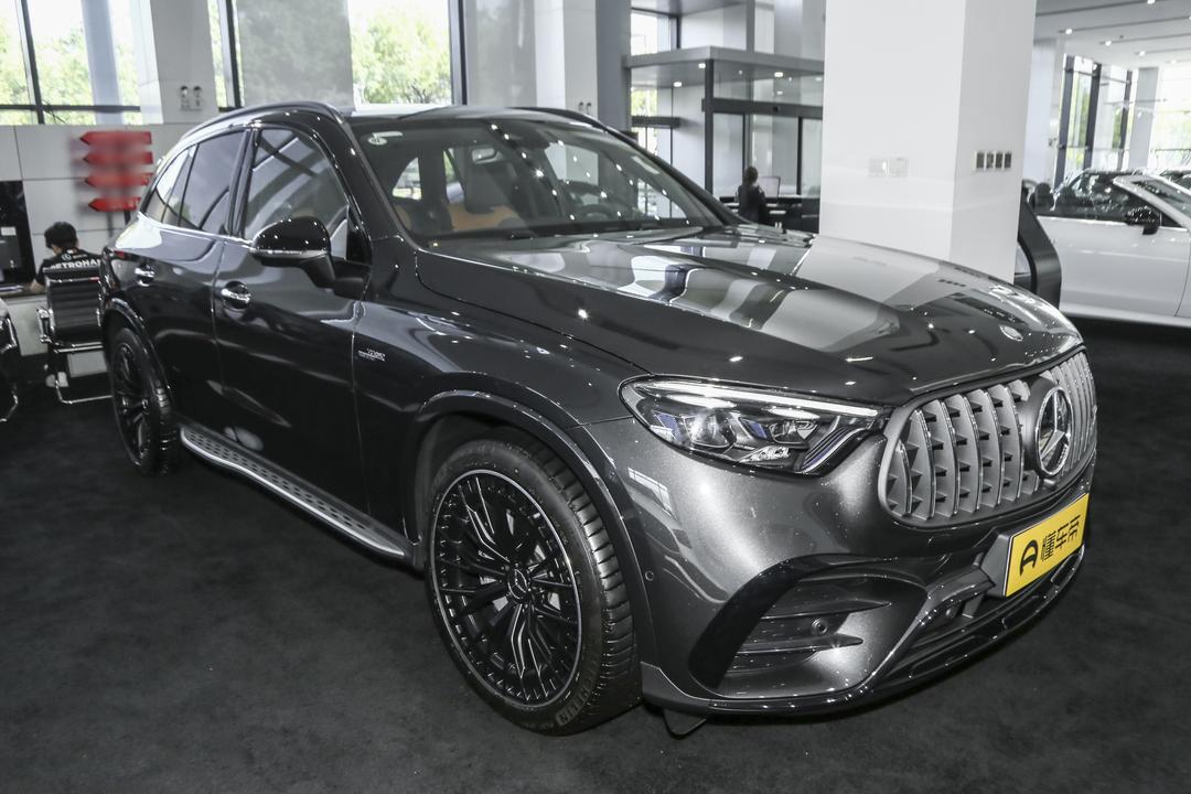 Mercedes-Benz GLC AMG 2026, фото 3