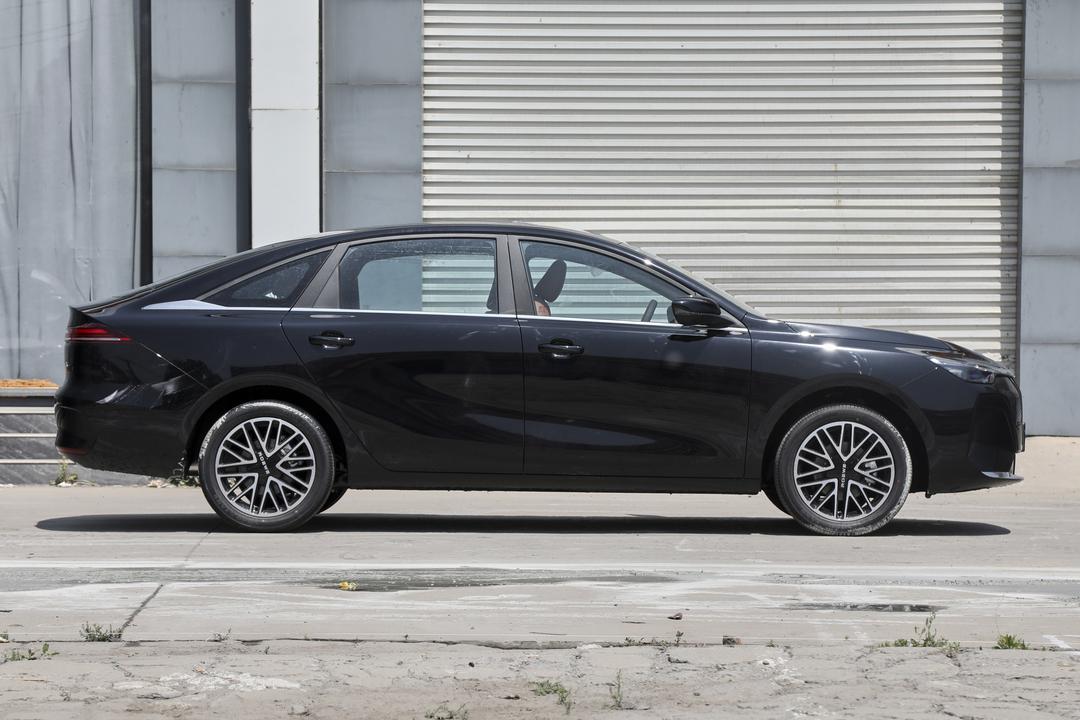 Roewe i6 2026, фото 8