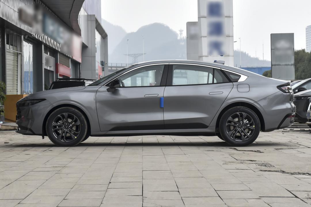 Ford Mondeo 2026, фото 4