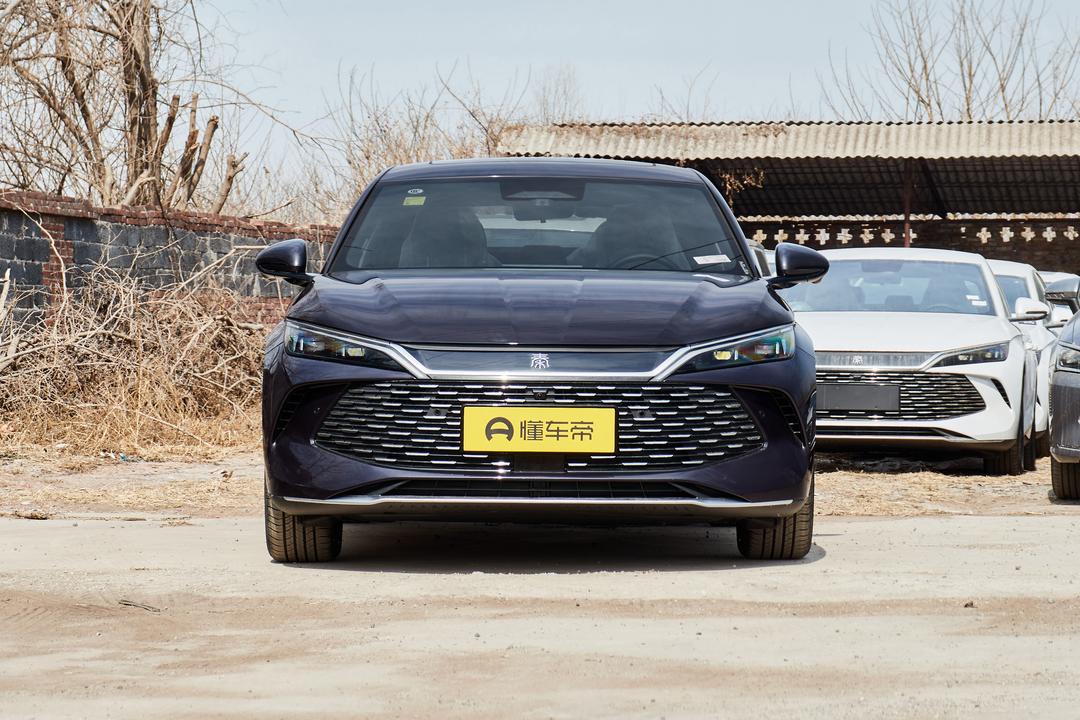 BYD Qin L DM 2026, фото 2