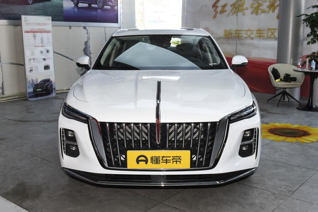 Hongqi H5 PHEV 2026, фото 2