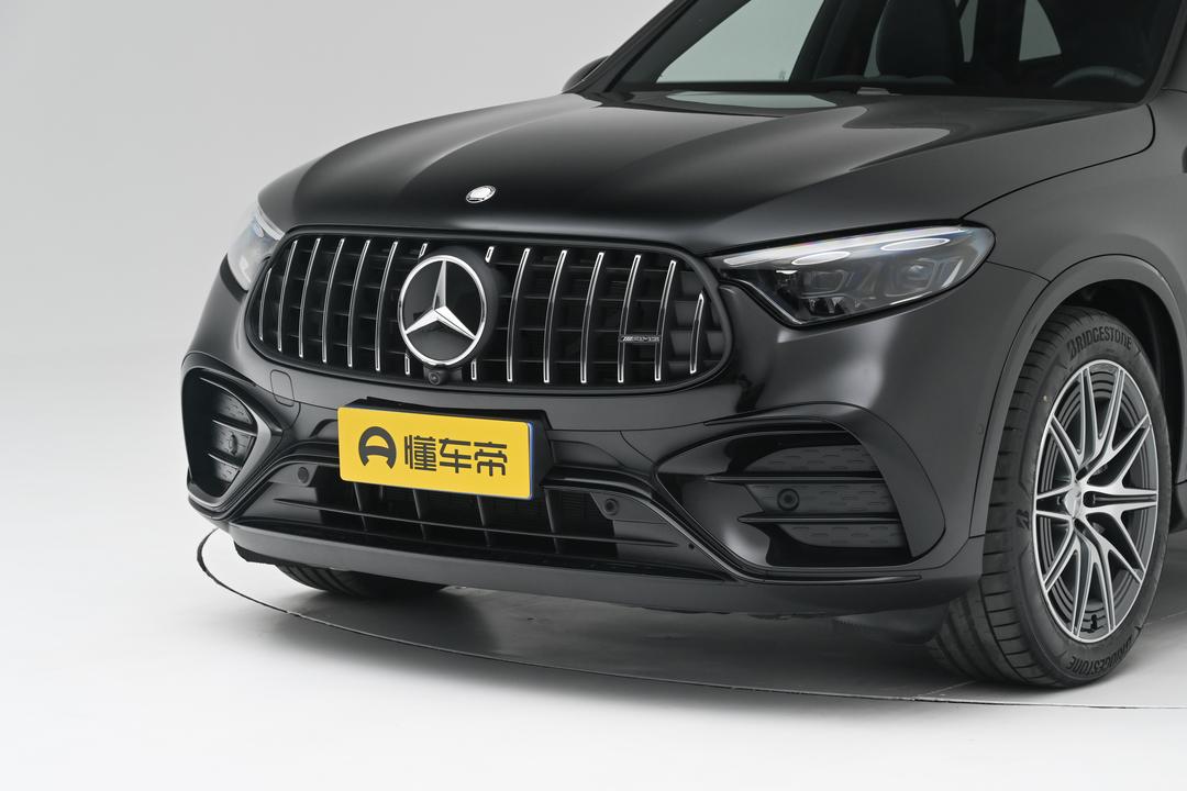 Mercedes-Benz GLC AMG 2026, фото 9