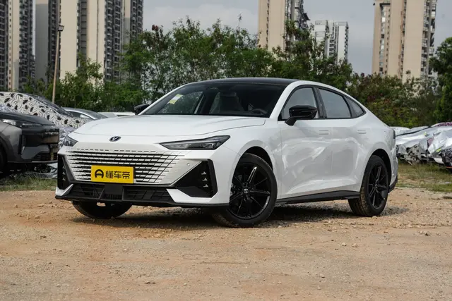 Changan UNI-V 2026 — купить из Китая под заказ