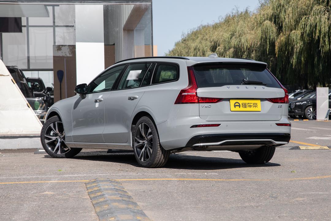 Volvo V60 2026, фото 5