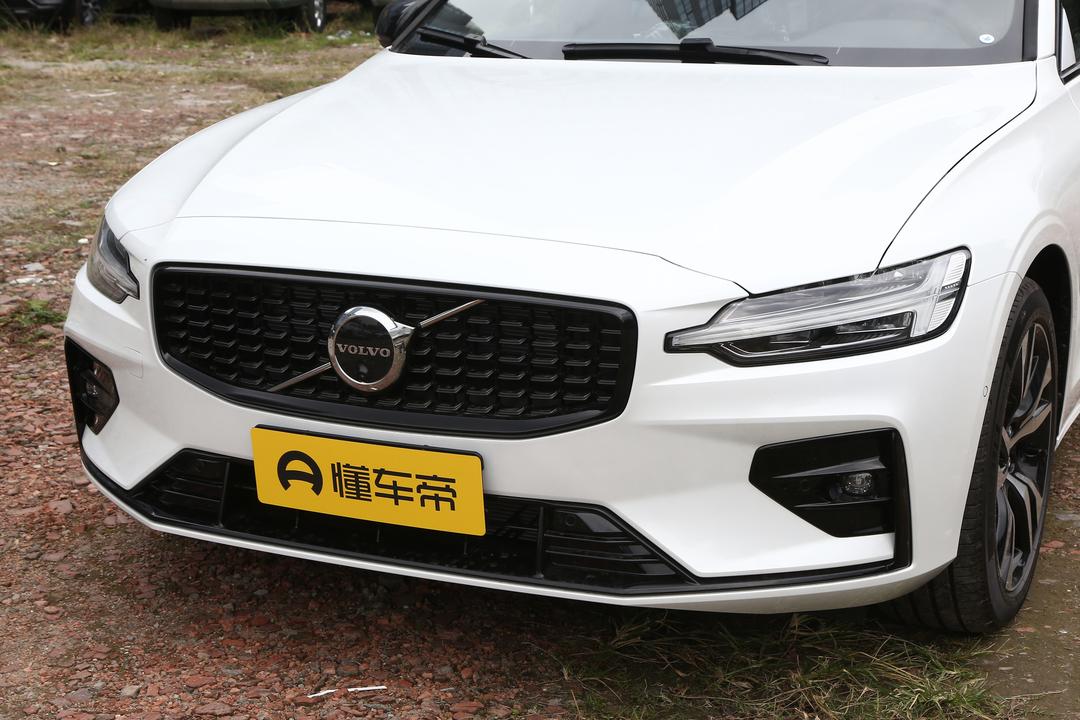 Volvo S60 2026, фото 9