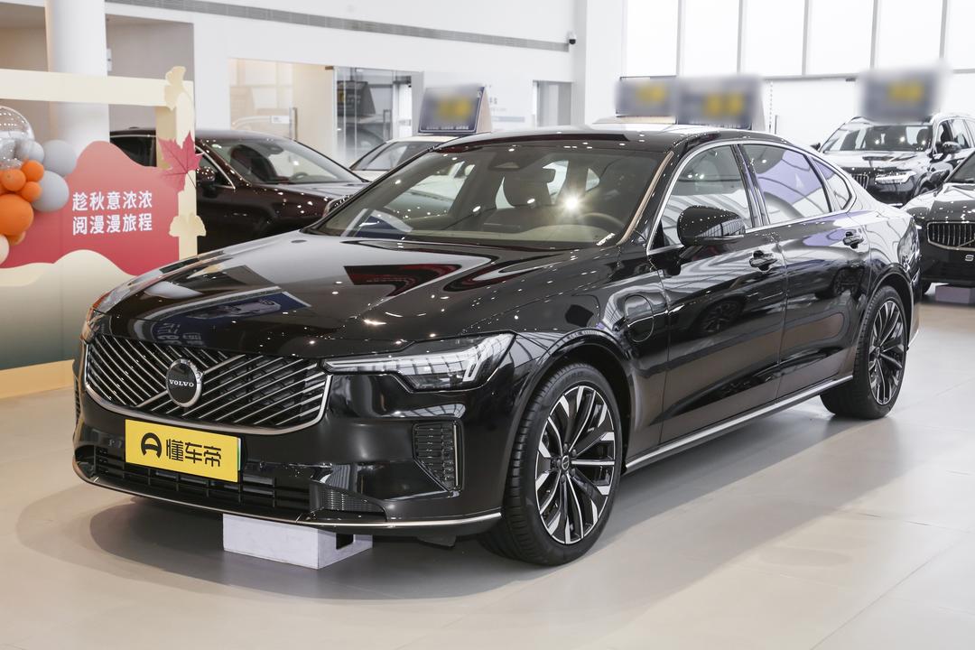Volvo S90 PHEV 2026, фото 1