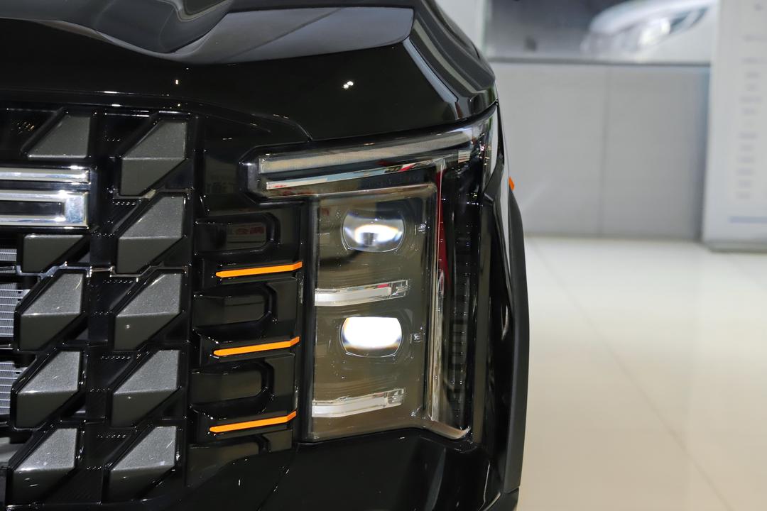 Maxus Interstellar X SUV 2026, фото 10