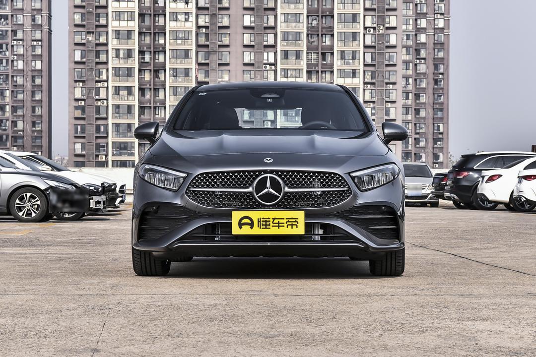 Mercedes-Benz A-Class 2026, фото 2