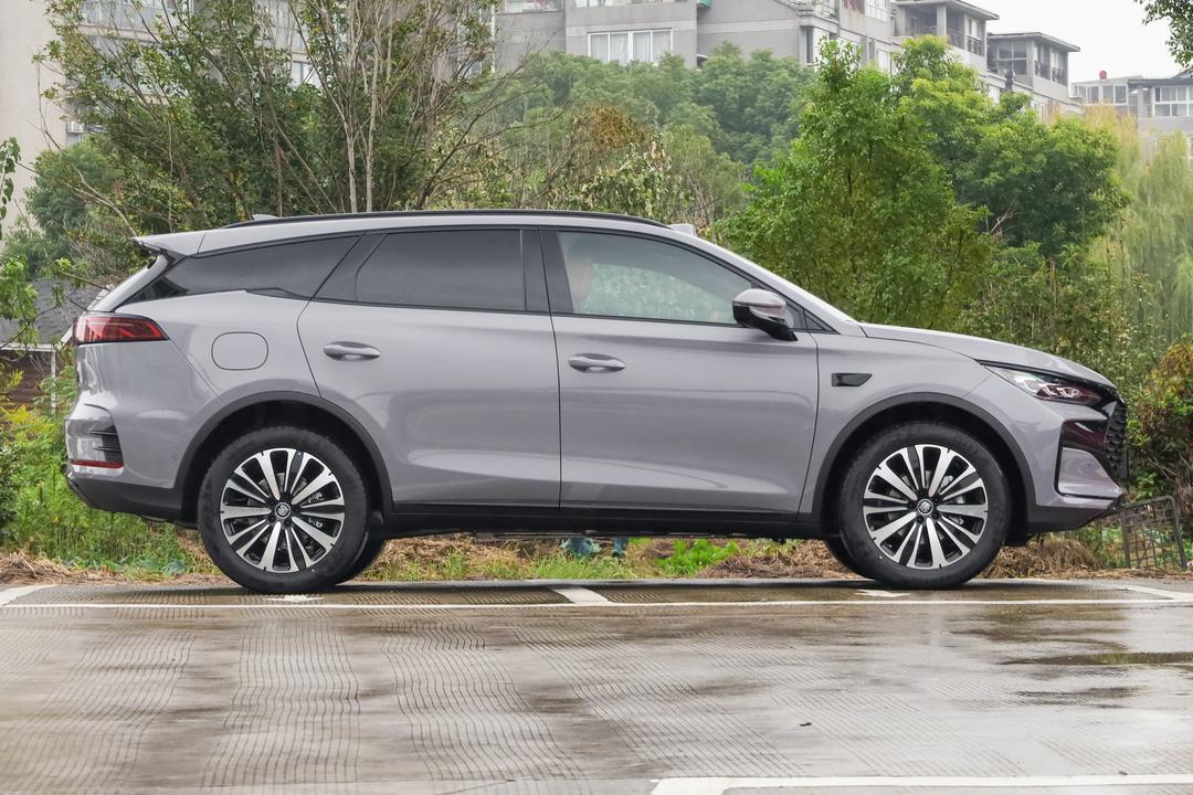 BYD Tang DM 2026, фото 8