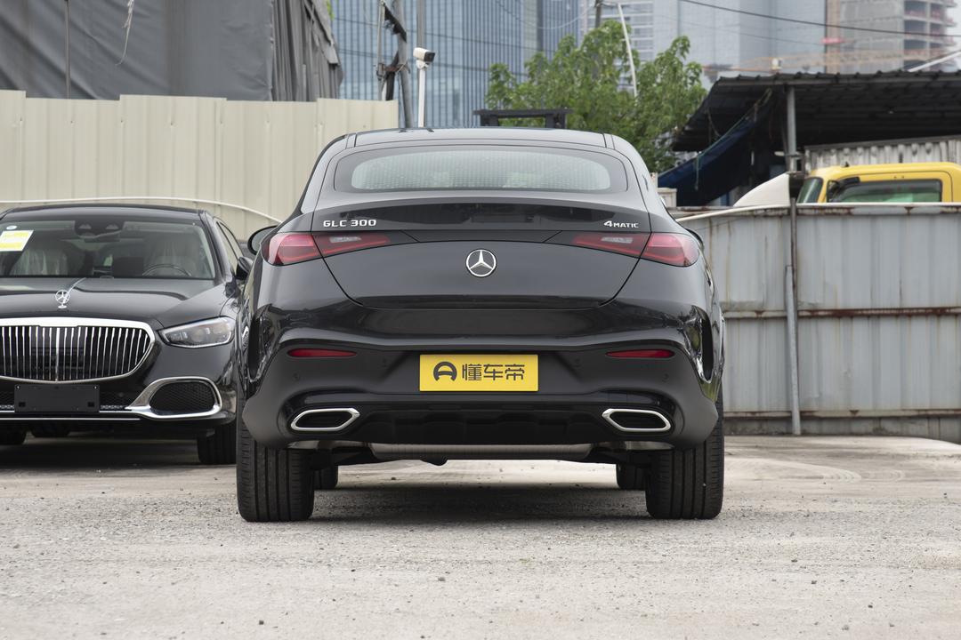 Mercedes-Benz GLC Coupe 2026, фото 6
