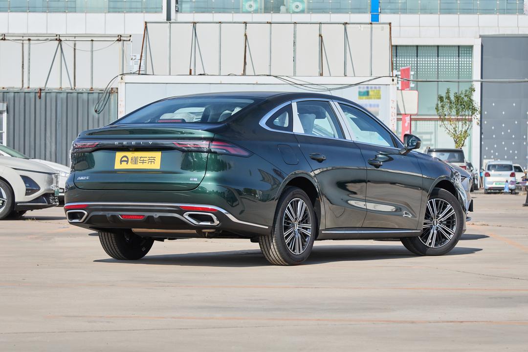 Geely Emgrand 2026, фото 7