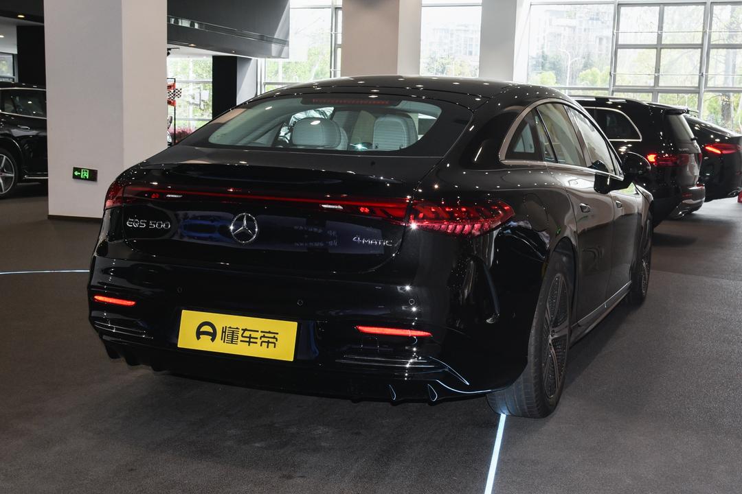 Mercedes-Benz EQS 2026, фото 7