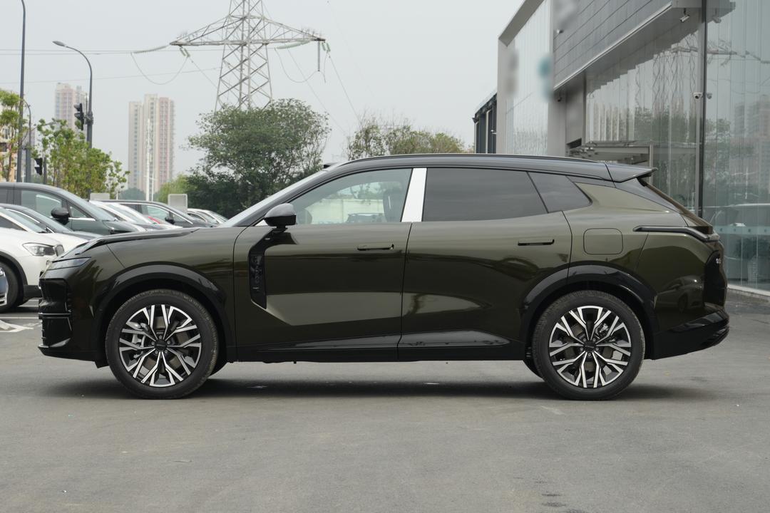 Lynk & Co 08 EM-P 2026, фото 4