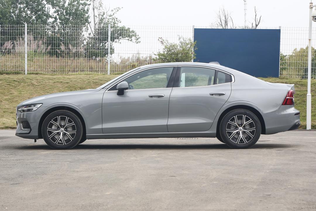 Volvo S60 2026, фото 4