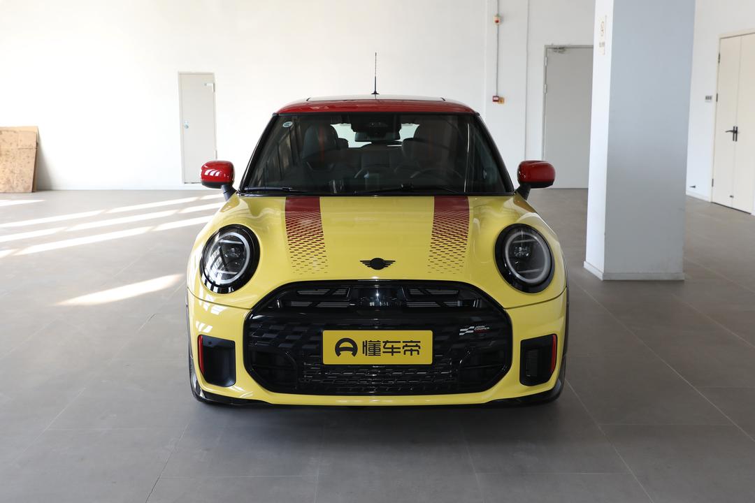 MINI JCW 2026, фото 2