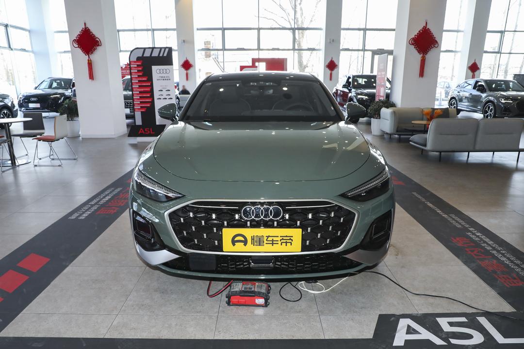 Audi A5L 2026, фото 2