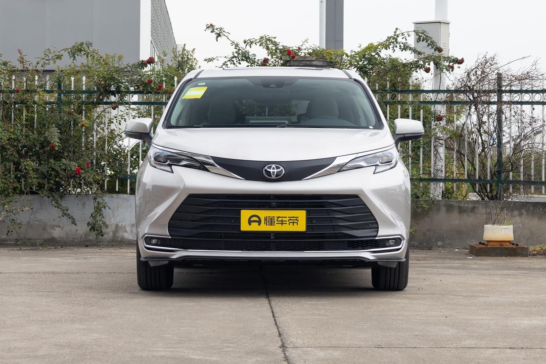 Toyota Sienna 2026, фото 2
