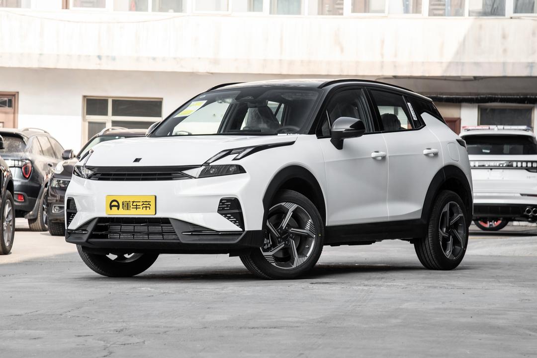 Lynk & Co 06
