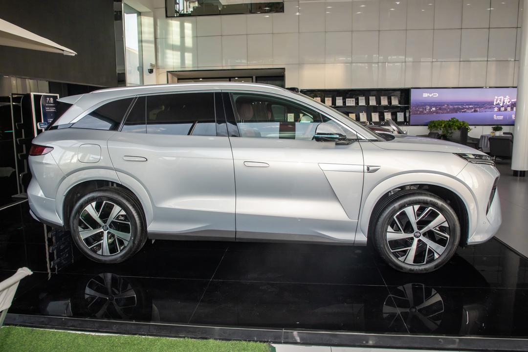 BYD Tang L DM 2026, фото 7