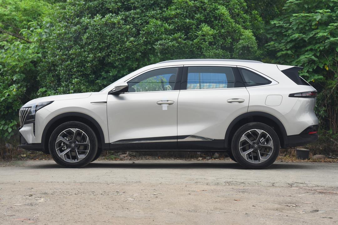 Changan CS75 PLUS 2026, фото 4